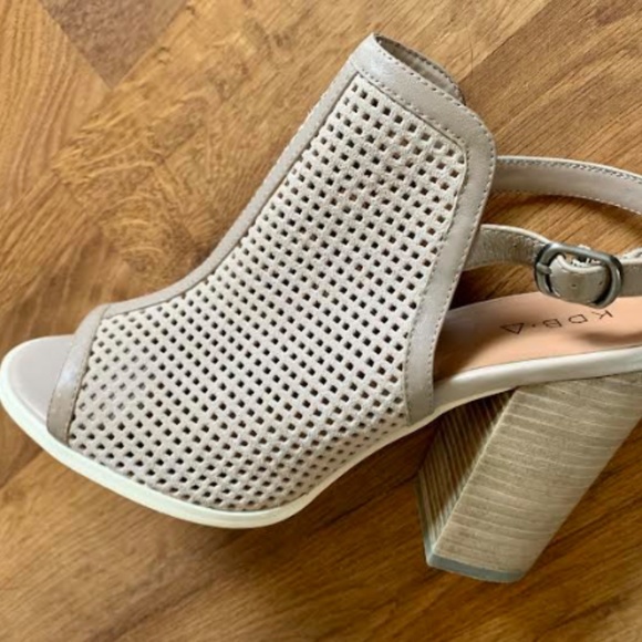 🆕 Kelsi Dagger Heels - Picture 17 of 17